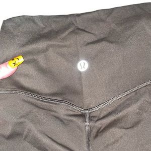 Lululemon leggings never worn
